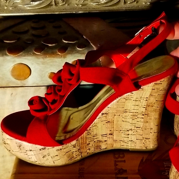 wild diva wedge sandals